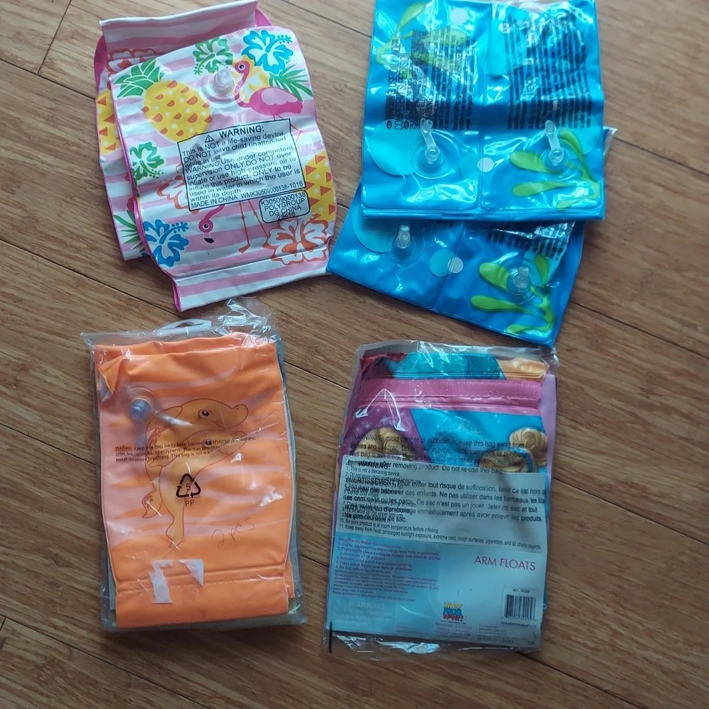 🆕 🎁 = 10/$25 New 4 pairs of swim floaties, arm bands